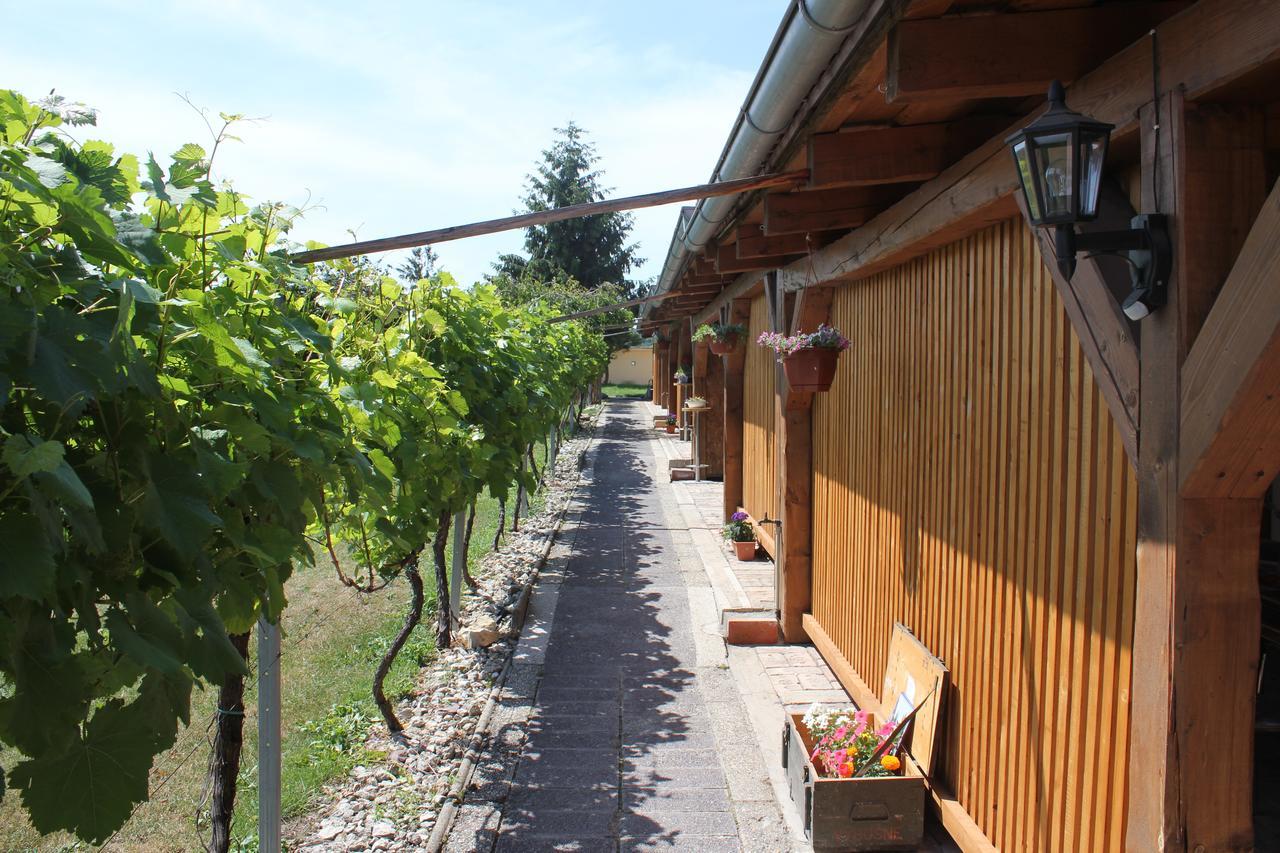 Apartman Lipa Mikulov Exterior photo